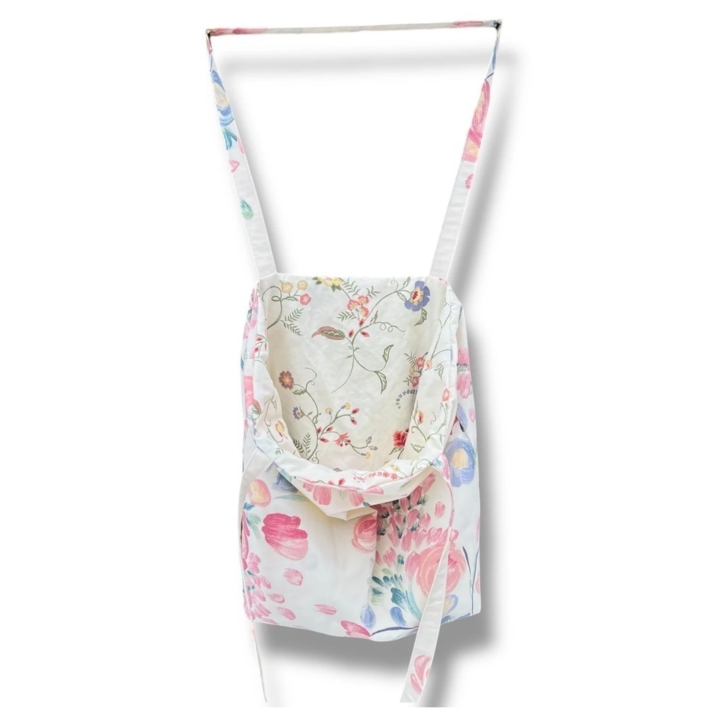 UPCYCLED VINTAGE FLORAL PILLOWCASE TOTE - Picture 4 of 5